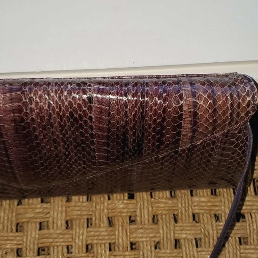 Vtg J.Reneé Snakeskin Embossed Crossbody Bag